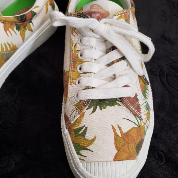 Cariuma x Vincent van Gogh Sunflowers Limited Edition Sneaker 8.5 Men 10 Women - Picture 7 of 14